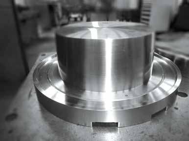 provides a comprehensive solution associating good machinability, high mechanical characteristics and ability to meet surface finish requirements.