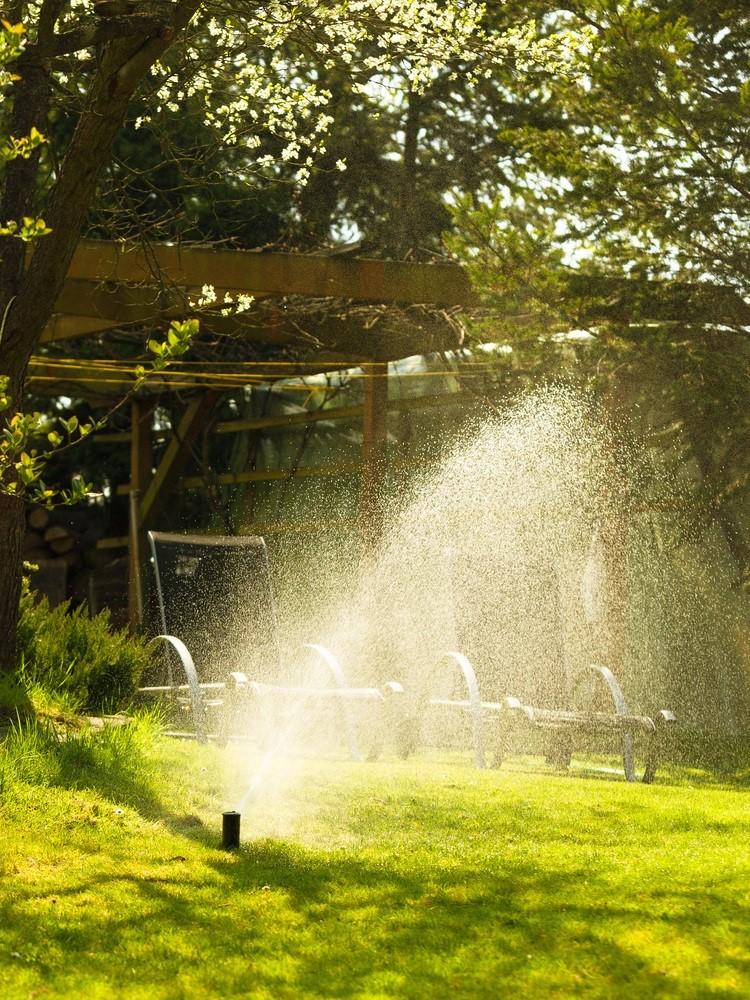 C M E N V I R O N M E N T A L S E R V I C E S W a s t e W a t e r S p e c i a l i s t s IRRIGATION RANGE Product code: CWT04 Our irrigation range does exactly what it says on the tin.
