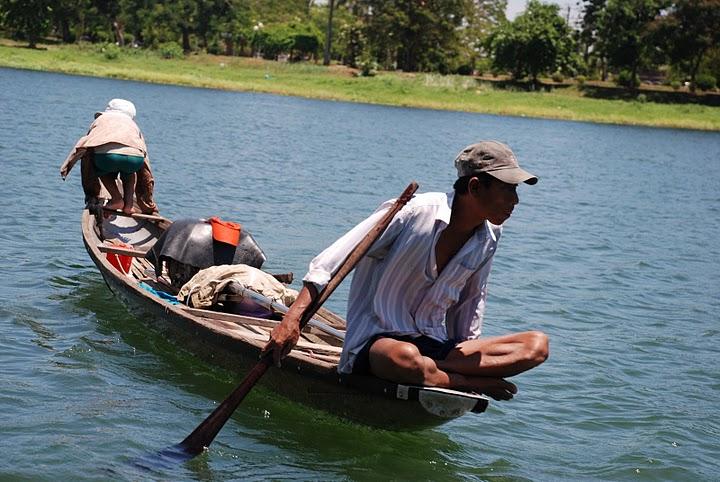 Mekong ARCC Increase adaptation capacity & resilience of communities to the impacts of climate change Use climate model data to to identify vulnerable crops, fisheries and ecosystems in