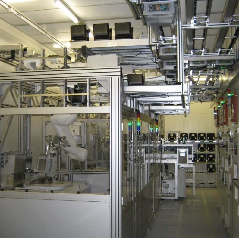 LUNA in FSI Bay Quelle: Robert Bosch GmbH Separated handling area (safety cell) High throughput Loading of up to 3 equipment Possibility of additional applications, as: Sorting from