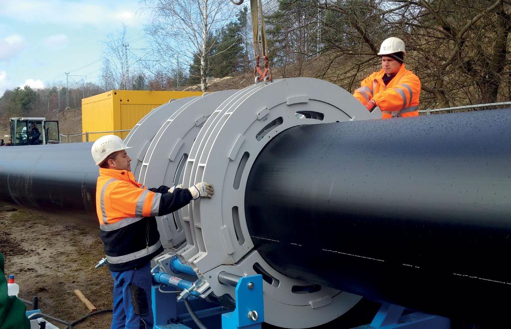Large Diameter Piping System Connection Methods Various Connection Methods For Ease of Installation Four different connection methods are suitable and offered for joining large diameter pipes: Heated