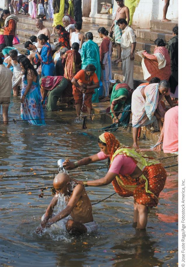 Water Pollution in Other Countries Ganges River, India Used for bathing and washing clothing Sewage and