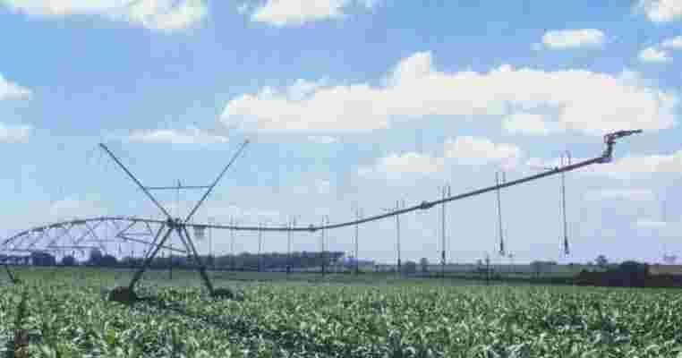 Sprinkler Irrigation (MESA) In corn production 10 to 12 % of water applied above canopy can be