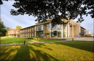 European Bioinformatics Institute (EBI) EBI is in Hinxton, ~10