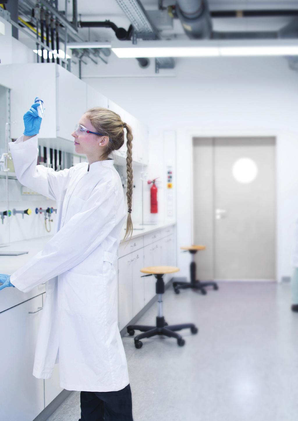 ACCELERATE YOUR RESEARCH BY SAVING A WEEK OF LAB-TIME PER YEAR.* GET MORE DONE Save time testing solvent batches, handling solvent bottles, and connecting and exchanging bottles with your instrument.