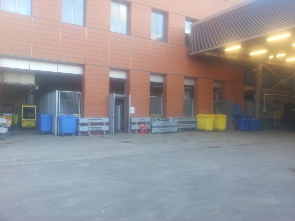 Whipps Cross Hospital Image 3: Blue 660L containers