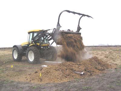 Windrow Composting Procedures Step 1 - Lay down 18-24 inch thick absorptive base layer Retains contaminated leachate caused by: Heavy precipitation Water in carcasses Each