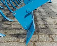 The grading effect of the springmounted multi-levelling bars guarantees optimum levelling of the seed bed even