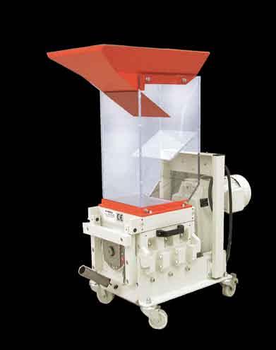 There are benefits compared with blade granulators with screen, in terms of regrind quality and use, in particular with brittle materials.