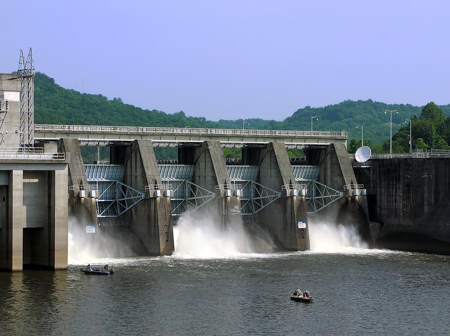 Earth s Energy Resources: Hydroelectricity Hydroelectric energy comes from moving water. SwiTly flowing rivers or falling water can carry large amounts of energy.