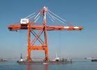 There are also empty stackers that are used only for handling empty containers (10tonnes) A Rubber Tyred Gantry crane (RTG crane) is a mobile gantry crane used for stacking intermodal containers