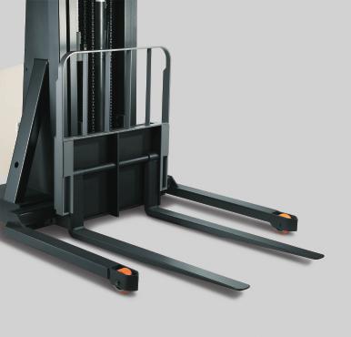 space required for straddle stackers is eliminated, increasing cube