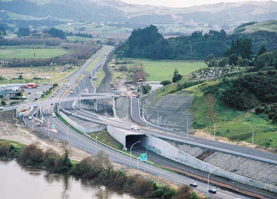 3.2 State highway and local road networks 3.2.3.3 Method 3 Expressways Purpose of expressways A limited number of state highways are managed as expressways, which signals Transit s long term