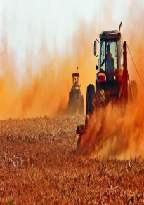 Executive Summary Agri SA believes that no agrarian land reform process can hope to be successful and sustainable unless: - It is based upon relevant and accurate data - The economic consequences of