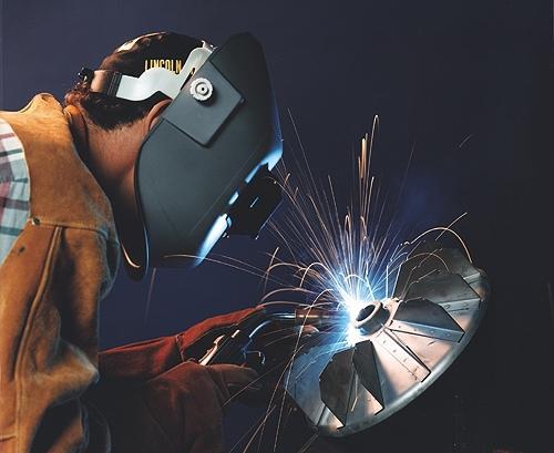 Unit Objectives Upon successful completion of the GMAW Unit of Study, you will have learned about: Properly protecting yourself and others while welding Setting up and operating GMAW equipment