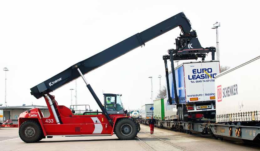 Reachstackers with unrivalled flexibility General Reachstackers are widely used in intermodal operations due to their flexibility: they can be used for all functions such as loading and unloading of