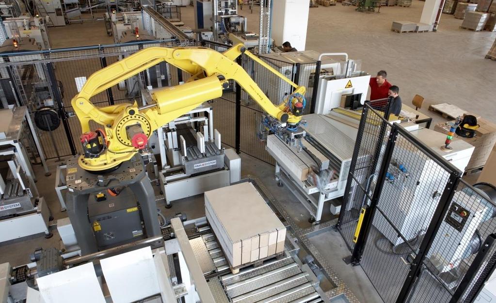 The RS 400 palletizing robot picks up logs or stacks according to production requirements.