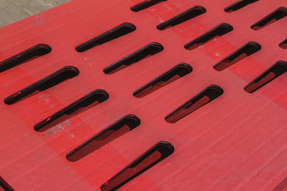 Wear Resistant Hardfaced Plate Fabrication Guide T his guide provides practical information on how to cut, form, and fabricate Red Dog Linings wear resistant overlay plates.