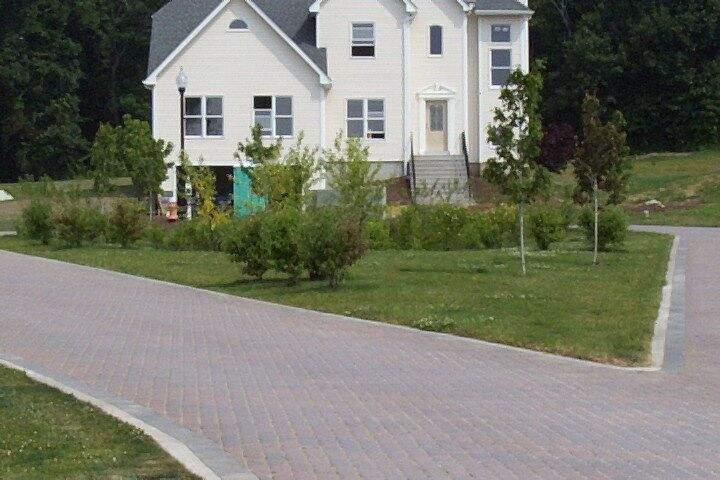 Residential Potentially Suitable Practices Alternative site design Permeable pavement LID Bioretention Water