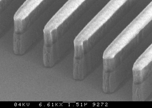 2 reduced as compared to most positive resists) allows dry etching of several µm of SiO 2 Both REM pictures: TI 35ES in reversal mode No plasma