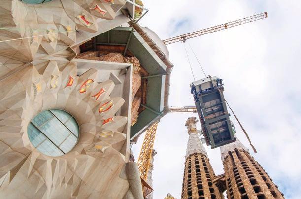 ADE ITH IESSE L T R THE SAGRADA FAMILIA SITE BETS ON BIESSE The carpentry workshop of the majestic cathedral designed by Antoni Gaudí has purchased a BIESSE processing centre mainly to develop moulds
