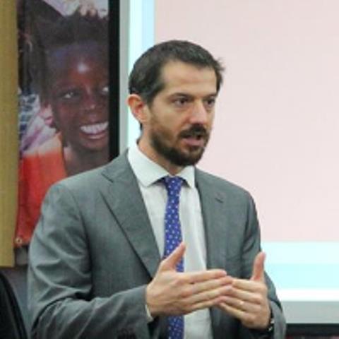 The Power of Local Economy Multipliers: Synergies between Social Protection and Agricultural Interventions in Malawi Moderator Luca Pellerano - Advisor on Social Security, ILO Zambia Dr.