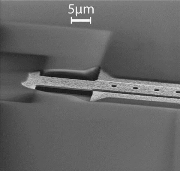 G82 Journal of The Electrochemical Society, 153 1 G78-G82 2006 Figure 12. Schematic image of the encapsulated resonator. Figure 10. SEM image of released polysilicon resonator.