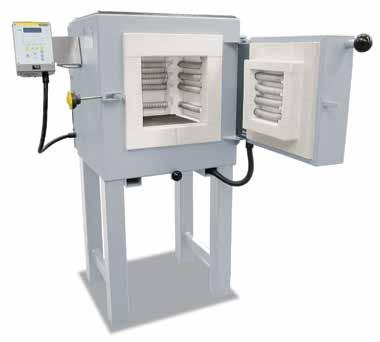 Professional Chamber Furnaces with Brick Insulation or Fiber Insulation LH 15/12 with brick insulation LH 120/12SW with scale to measure weight reduction during annealing LH 15/12 - LF
