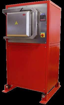 1600 / 1700 / 1800 C Standard furnace equipped with: HtIndustry / Ht205 controller (30 programs of 15 steps each) MoSi2 heating elements mineral fiber insulation panels forced jacket cooling type B