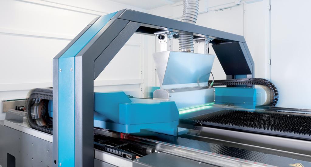 Increased module efficiency due to active tracking (Manz s Inline Precision Control System) allows dead areas to be reduced by 150 µm 300 µm) Low operating costs High throughput and maximum