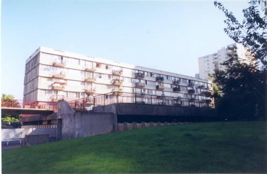 Example : Montreuil, France Before renovation : single