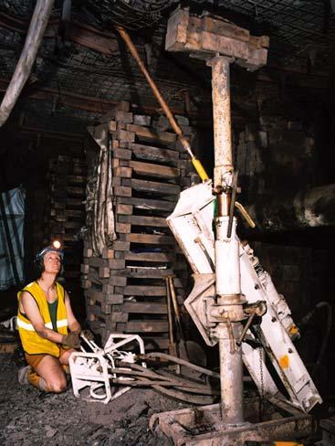 Cross measures CMM boring Techniques: Depending on the geology above and below the working face and calculated gas source, the boreholes are usually 50m in length with varying angles of