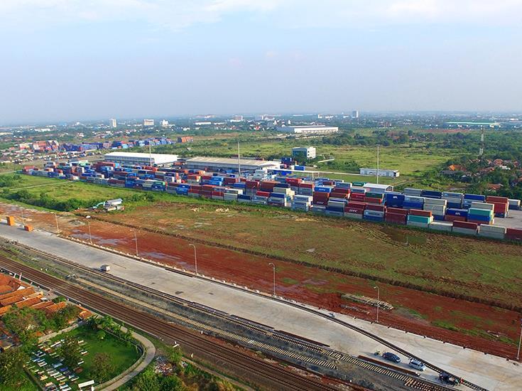 200 ha of integrated port & logistics facilities Empty Depot Bonded Logistics Center 2 (under construction) Office: CDP, Customs,