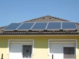 wind blows Solar Panels Solar panels on roofs easy to