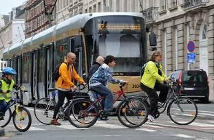 transport (shuttle buses) or bicycle infrastructure (parking, lockers) are deductible for 120%