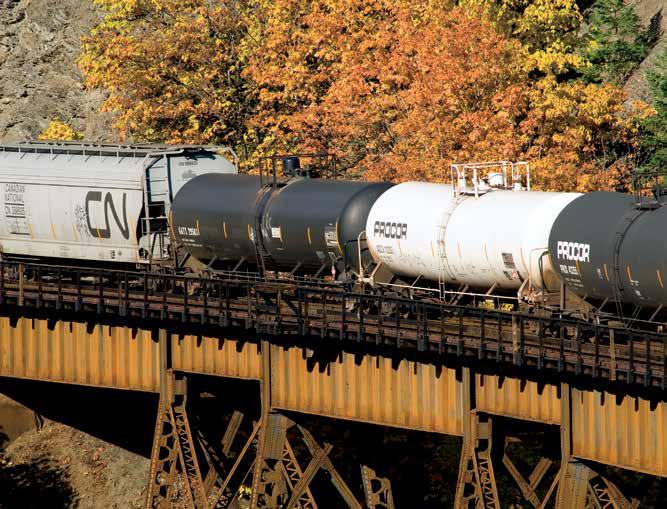 New generation tank car DOT/TC-117 OVERVIEW Private tank car Coil-insulated private tank car Private high cube hopper SERVICE AND INNOVATION Intermodal containers North America 20', 40' and 53'