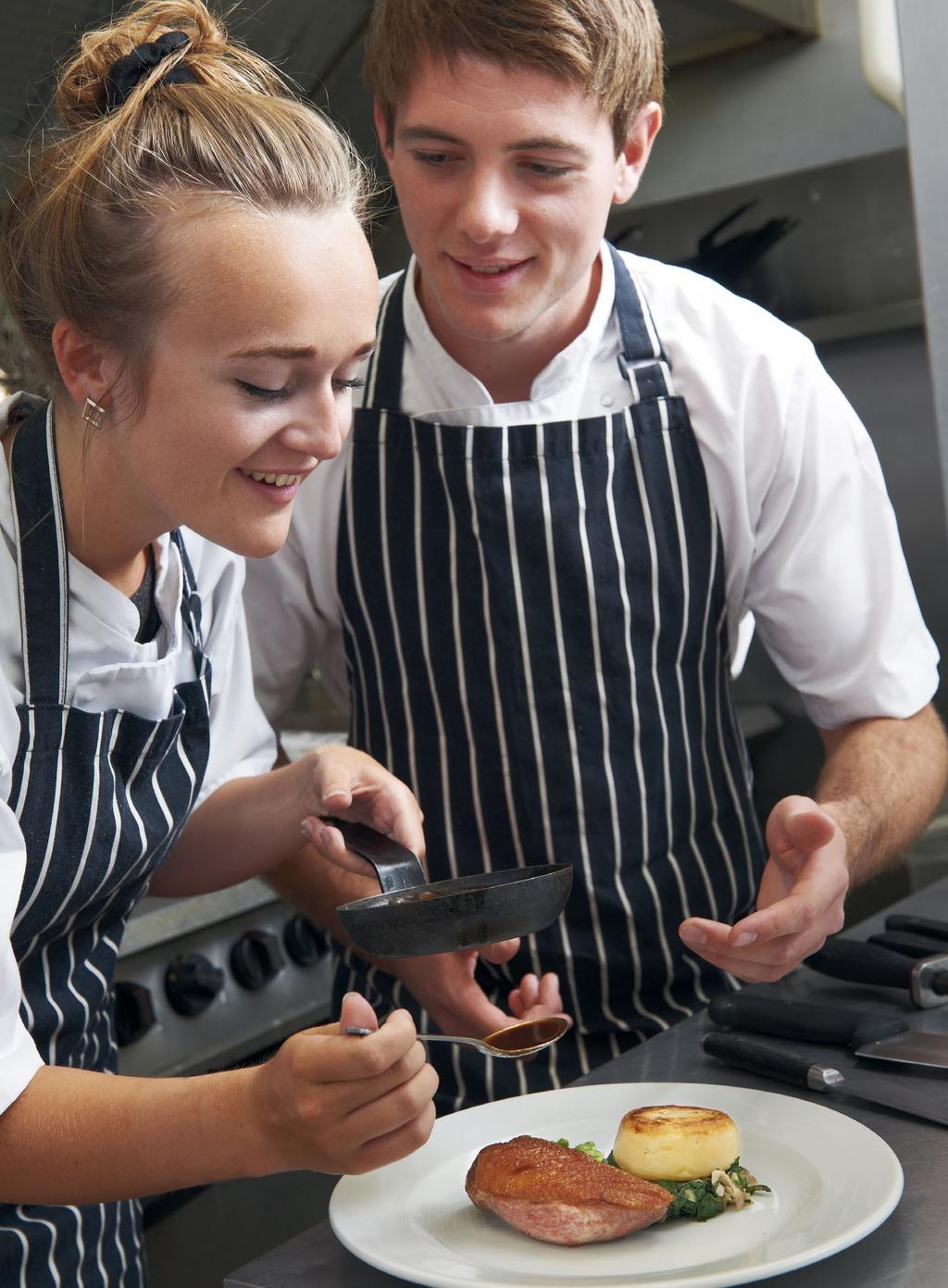 Life of an APPRENTICE 5 FACTS ABOUT APPRENTICESHIPS Q What can you expect? Q What does it cost? 1 Apprentices should work for at least 30 hours per week. Every apprenticeship role is different.