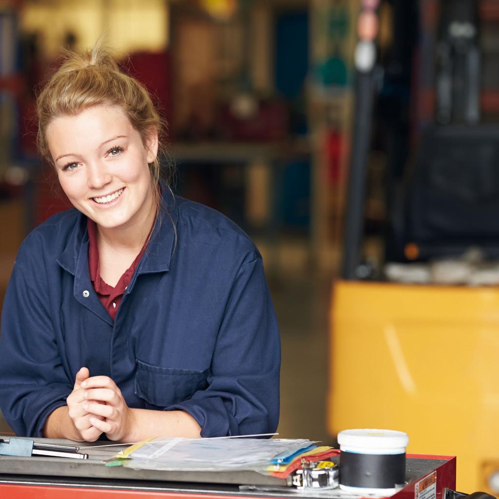 Finding your EMPLOYER Where do I start? Apprenticeships are available in more than 170 industries, covering over 1,500 job roles. There are up to 25,000 vacancies available across England on the gov.