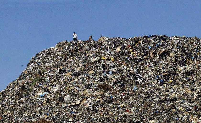 Phoenix Edison Overview Lagos State total municipal solid waste (MSW) generated stands at about 3,625,116 tons per annum, of which circa 70% is recovered* Focuses largely on waste collection,