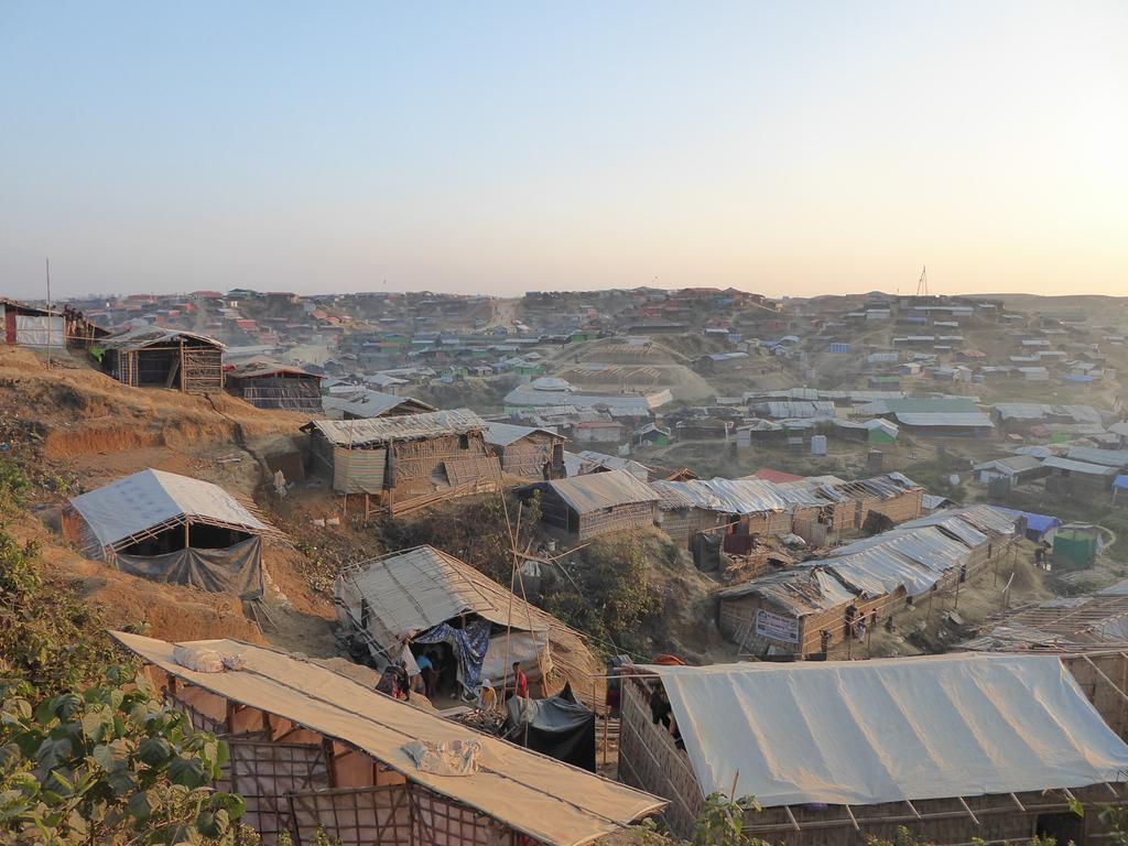 WIND LOADING FOR THE DESIGN OF UPGRADED EMERGENCY SHELTERS, MID-TERM SHELTERS AND COMMUNITY STRUCTURES 2/14 The Cox's Bazar Shelter & NFI Sector have identified a need to minimise the risk of loss of