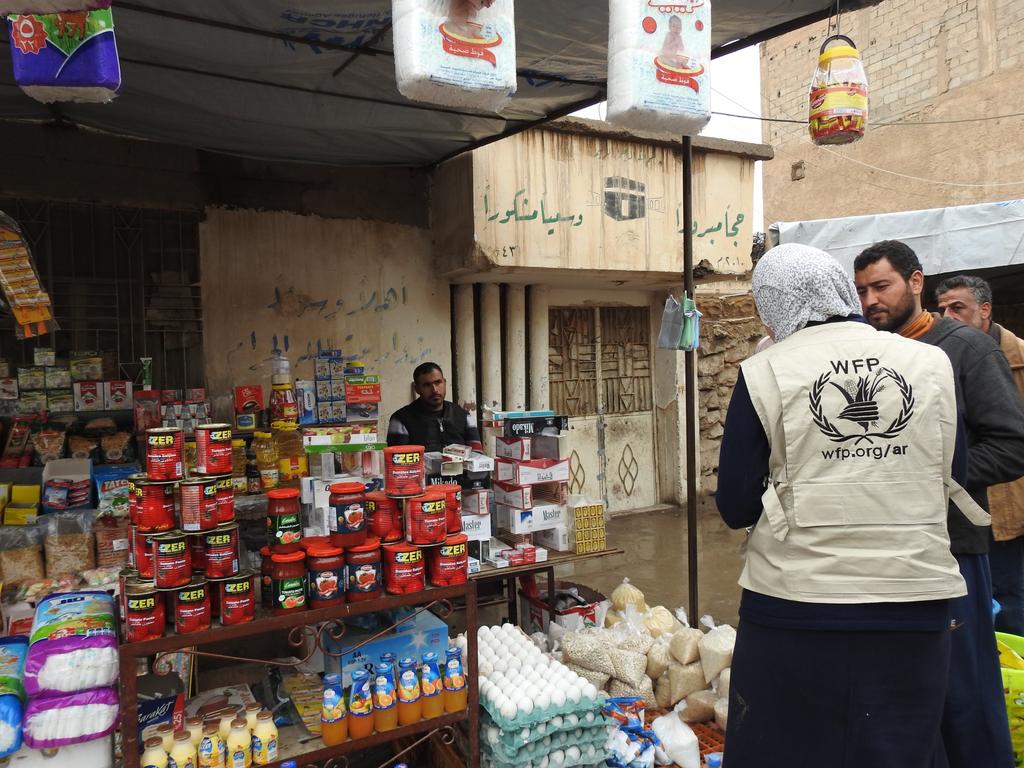SYRIA COUNTRY OFFICE MARKET PRICE WATCH BULLETIN JULY 2018 ISSUE 44 Photo: WFP/Marwa Awad Highlights Standard Food Basket Despite a general annual downward trend, a slight increase was recorded in