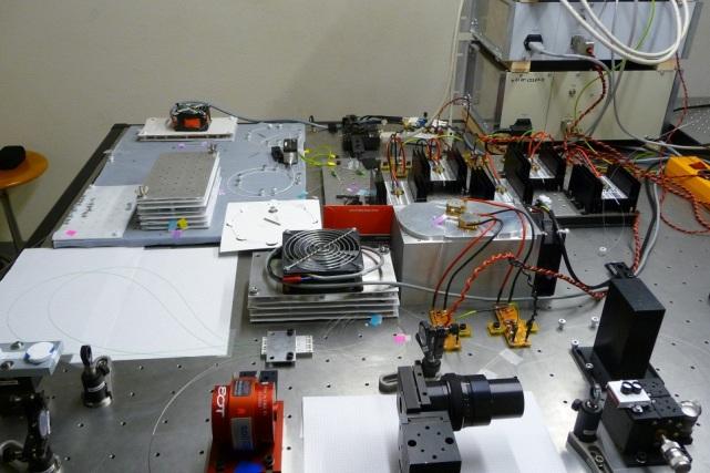 Fiber lasers, amplifiers and applications.