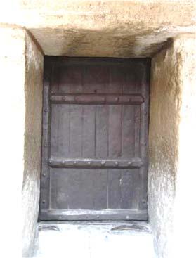 12 RESTORATION OF THE WOODEN AND IRON DOORS OF THE BASILICA AND NARTHEX The works includes the restoration of the humility