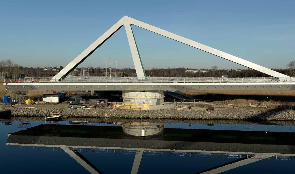 BRIGDE SYSTEMS The largest twin swing bridge in Northern Europe SH Group specializes in