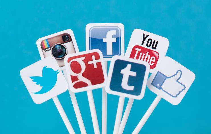 Social Media Protect Your Online Brand! Social networking gets things done Community building and evangelizing Create a social media strategy Look at about.