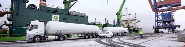 delivery of 120 tons LNG in approx. 4.