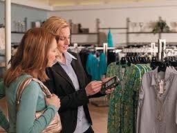 Take customer experience to new heights Understand shopping behavior in real-time Personalized interaction