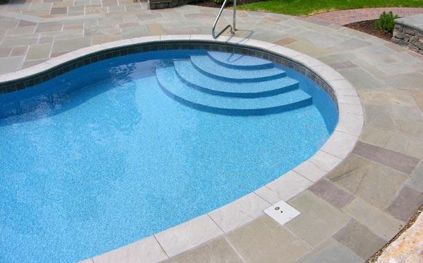 Wedding Cake Steps Adds pizzazz to old and new pools Raised tread pattern for slip