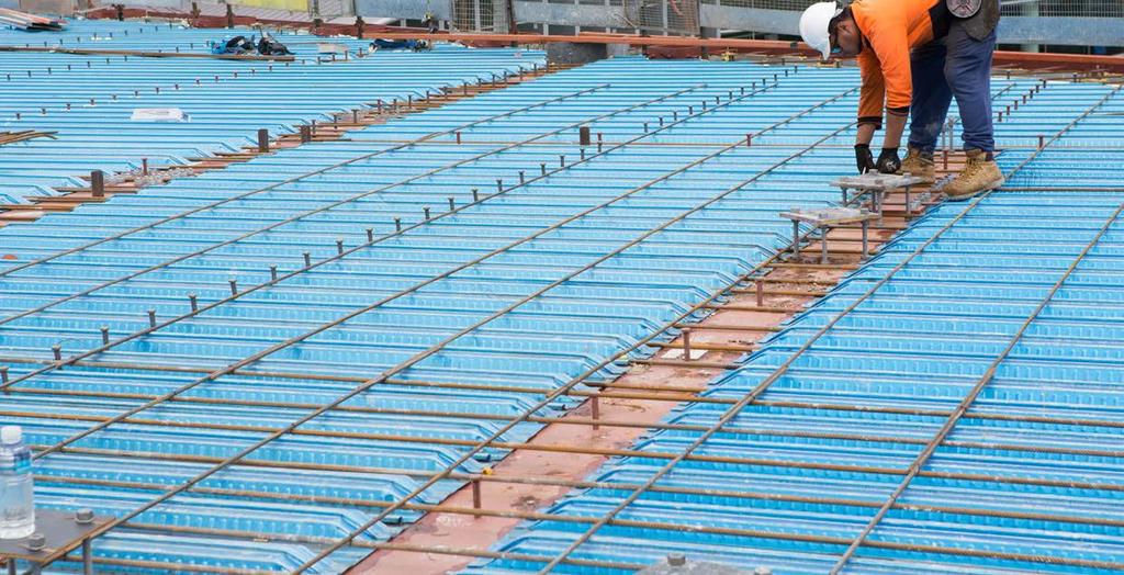 KF70 LARGER SPANS FOR GREATER SAVINGS! Fielders KF70 is a market leading steel formwork solution for composite concrete slabs in concrete and steelframed construction.