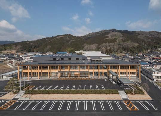 8. Maniwa Municipal Center with Assembled Poles (Maniwa City, Okayama) - Floor area: 2,685 m 2 - Structure: